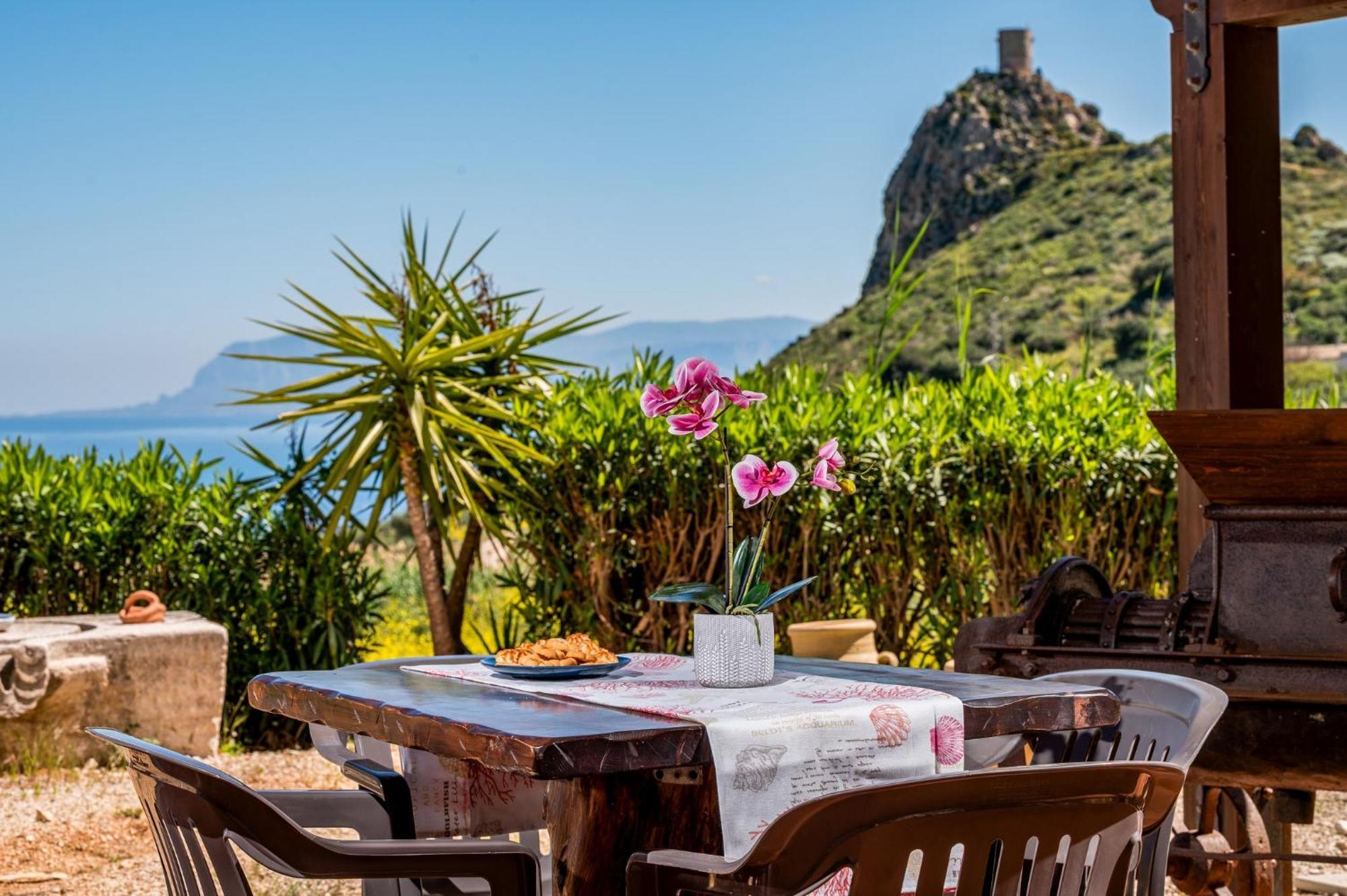 Villa Elena vicino la Riserva naturale dello Zingaro Scopello  Esterno foto